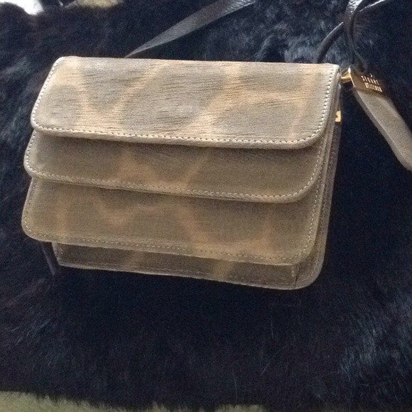 Stuart Weitzman cross body bag - Picture 1 of 8